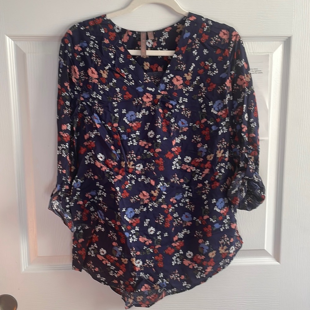 Brina & Em | Lemmy V-Neck Top | M | Navy